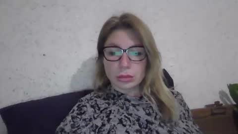 Snapshot of fox_red_lady7 chatting on December 2024 09:06:01 PM fox_red_lady7 online show from December 2024 09:06:01 PM