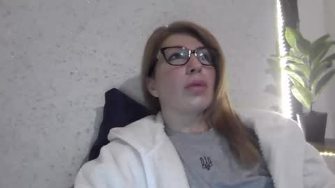 Snapshot of fox_red_lady7 chatting on March 2025 08:09:02 PM fox_red_lady7 online show from March 2025 08:09:02 PM