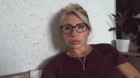 Snapshot of fox_red_lady7 chatting on September 2025 09:23:02 AM fox_red_lady7 online show from September 2025 09:23:02 AM