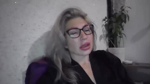 Snapshot of fox_red_lady7 chatting on November 2025 08:30:01 PM fox_red_lady7 online show from November 2025 08:30:01 PM