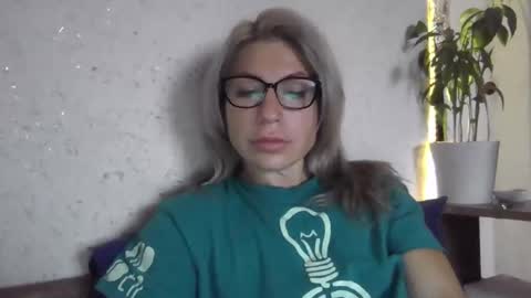 Snapshot of fox_red_lady7 chatting on November 2025 05:49:01 AM fox_red_lady7 online show from November 2025 05:49:01 AM