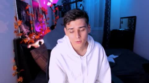 Foxicfu online show from October 2025 04:16:01 PM