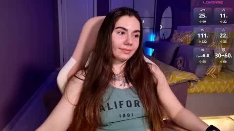 Foxy online show from October 2025 06:03:02 PM