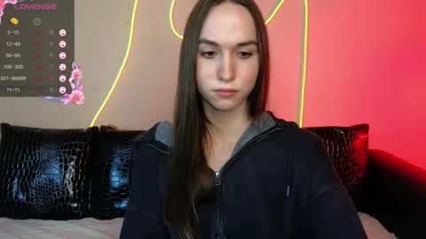 Snapshot of foxxy_girl_ chatting on September 2025 04:40:01 PM andice online show from September 2025 04:40:01 PM