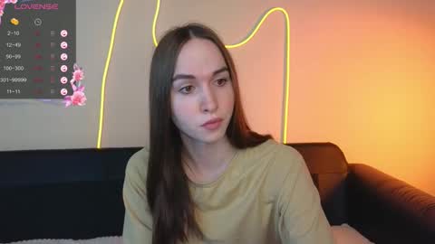 Snapshot of foxxy_girl_ chatting on September 2025 08:14:02 AM andice online show from September 2025 08:14:02 AM