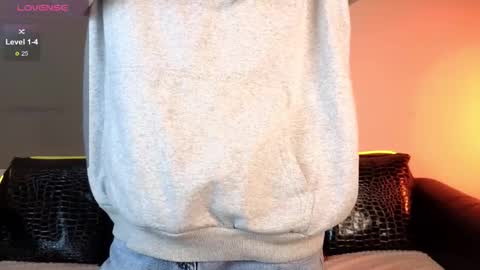 Snapshot of foxxy_girl_ chatting on September 2025 05:11:02 AM andice online show from September 2025 05:11:02 AM