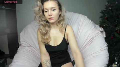 Foxy online show from December 2024 09:13:01 AM