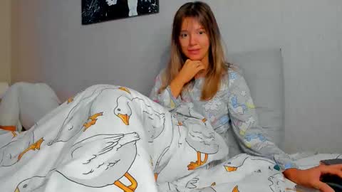 Snapshot of foxy_blond chatting on November 2025 01:16:01 AM Foxy online show from November 2025 01:16:01 AM