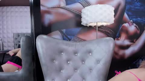 Snapshot of foxy_rhenna chatting on October 2025 06:10:02 PM Miss Rhenna online show from October 2025 06:10:02 PM