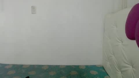 Snapshot of foxylicious_danielax chatting on October 2025 01:28:01 AM Daniela online show from October 2025 01:28:01 AM