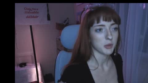 Snapshot of foxyredddd chatting on September 2025 04:02:02 AM beautiful blair online show from September 2025 04:02:02 AM