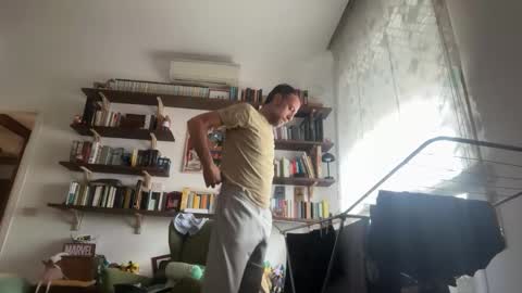 Snapshot of fra___ chatting on November 2025 12:05:02 PM fra___ online show from November 2025 12:05:02 PM