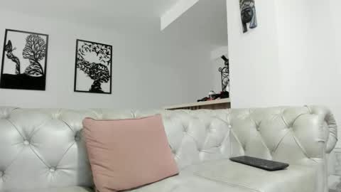 Snapshot of fraiderbrown chatting on September 2025 04:45:01 PM IM FRAIDER online show from September 2025 04:45:01 PM