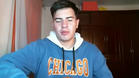 franccesco_699 online show from December 2024 05:15:01 PM
