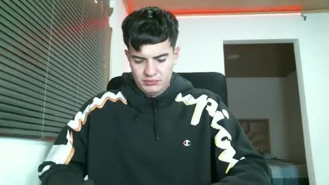 franccesco_699 online show from December 2024 07:42:02 PM