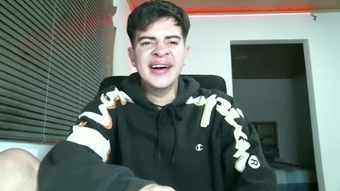 franccesco_699 online show from December 2024 11:28:01 PM