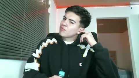franccesco_699 online show from December 2024 05:29:02 PM