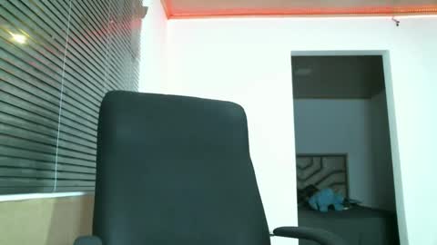 franccesco_699 online show from January 2025 12:09:02 AM
