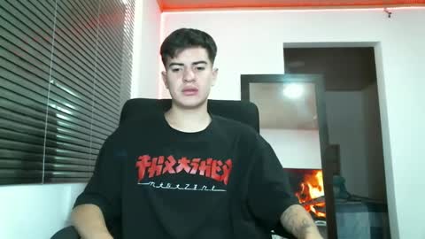 franccesco_699 online show from January 2025 04:40:01 PM