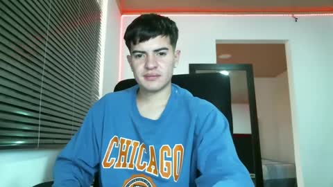 franccesco_699 online show from January 2025 05:12:02 PM
