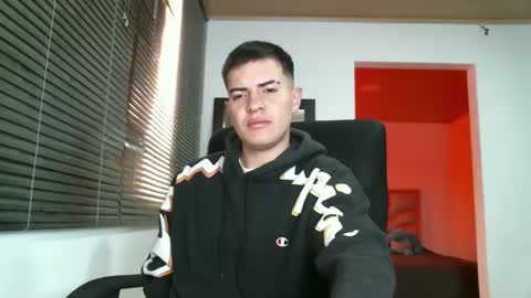 franccesco_699 online show from January 2025 04:11:02 PM
