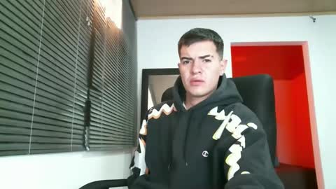 franccesco_699 online show from February 2025 06:29:02 PM