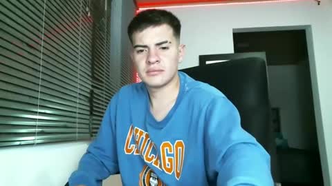 franccesco_699 online show from February 2025 01:15:02 AM