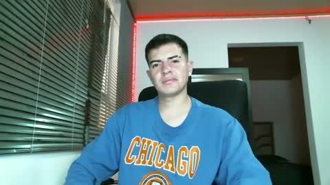 franccesco_699 online show from February 2025 10:43:01 PM