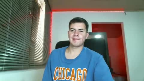 franccesco_699 online show from February 2025 04:35:02 PM