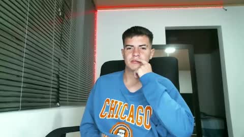 franccesco_699 online show from February 2025 11:46:01 PM