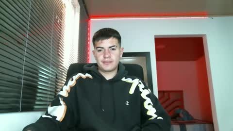 franccesco_699 online show from February 2025 05:47:01 PM