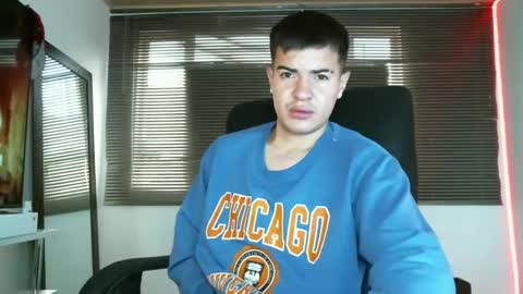 franccesco_699 online show from March 2025 03:27:01 PM