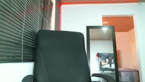 franccesco_699 online show from March 2025 08:31:02 PM