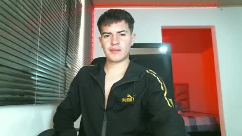 franccesco_699 online show from March 2025 04:25:01 PM