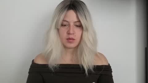 Snapshot of francescaasmith chatting on November 2025 03:23:01 PM Francesca online show from November 2025 03:23:01 PM