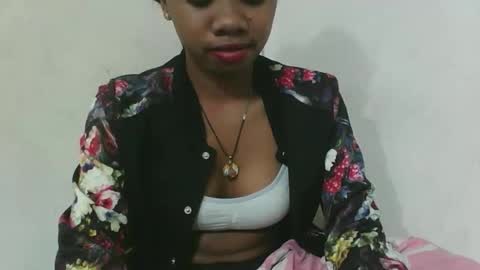 Snapshot of francinealdy chatting on November 2025 05:17:01 AM francinealdy online show from November 2025 05:17:01 AM