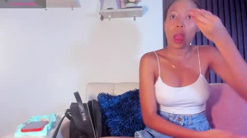 Laura online show from October 2025 12:25:02 PM