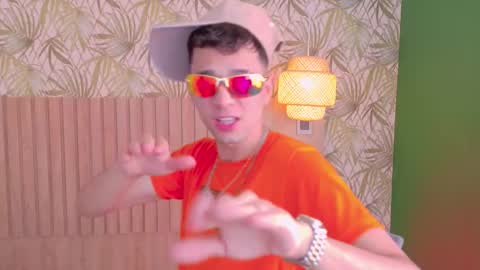 Franco online show from November 2025 01:44:02 PM