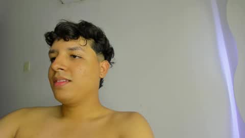 Castiglioni online show from March 2025 01:31:02 AM