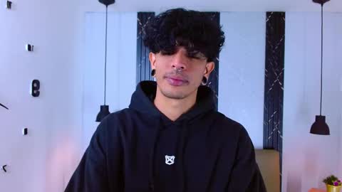 Franvill trato online show from September 2025 07:52:01 PM