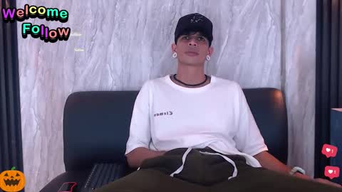 Franvill trato online show from October 2025 08:05:01 PM