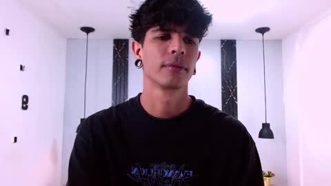 Franvill trato online show from October 2025 07:16:01 PM