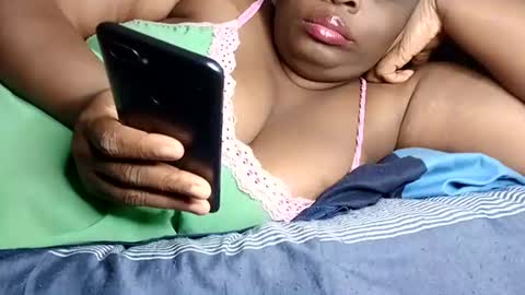 Snapshot of freaky08 chatting on October 2025 06:10:01 PM freaky08 online show from October 2025 06:10:01 PM