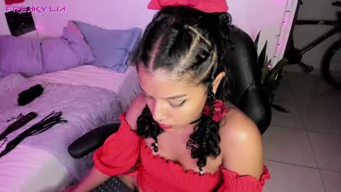 Lia Gomez online show from February 2025 02:42:02 AM