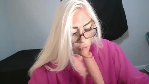 Freaky Barbi online show from September 2025 01:01:01 PM