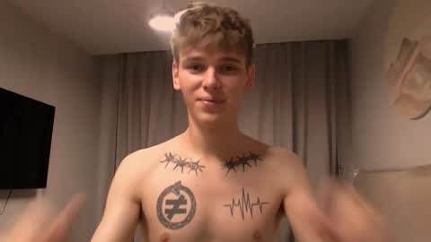 Snapshot of fredd_xanderrs chatting on October 2025 08:08:02 PM fredd_xanderrs online show from October 2025 08:08:02 PM