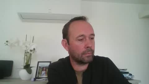 fredodu41 online show from October 2025 01:08:02 PM