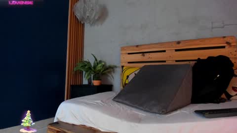 Xavier online show from December 2024 04:34:02 AM