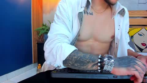 Xavier online show from December 2024 01:13:01 AM