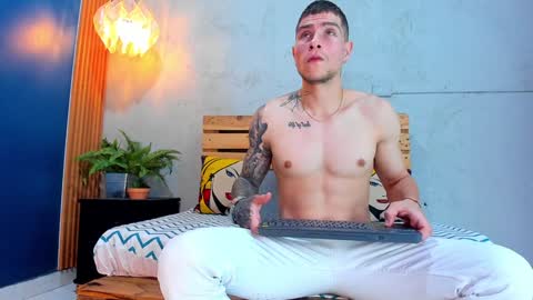 Xavier online show from January 2025 01:11:01 AM